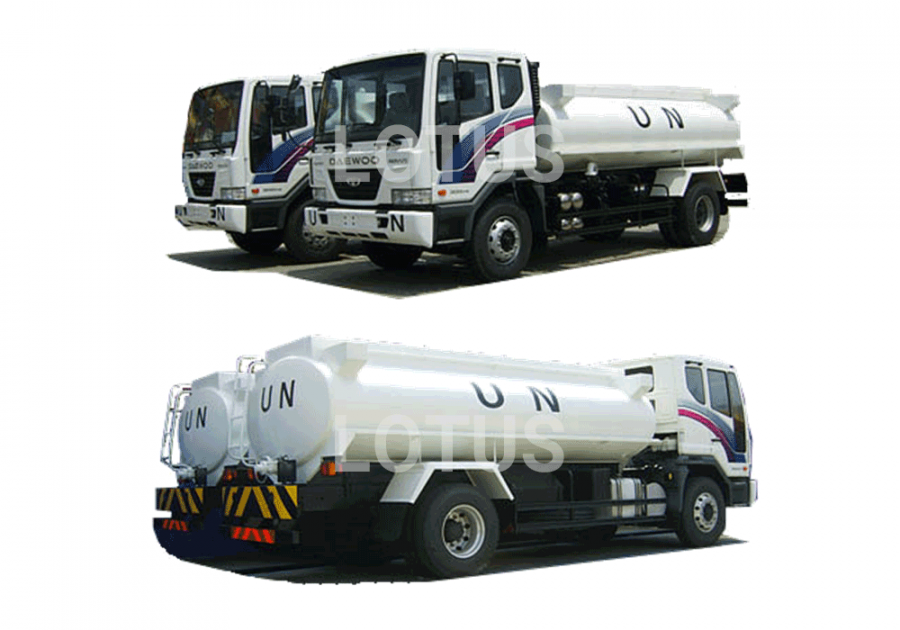eau / carburant pour camion militaire